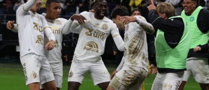 Chapecoense vira sobre o Corinthians e vence por 2 a 1 em São Paulo