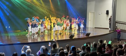  Noite Cultural do Colégio Expressivo de Xanxerê e Xaxim encanta famílias