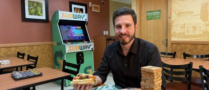 VÍDEO: frango em dobro no Subway