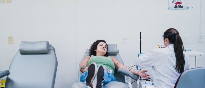 Junho Vermelho: Hemosc convida população a unir paixão por futebol e doação de sangue