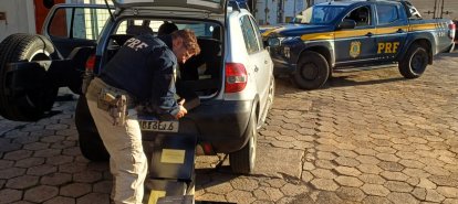 Casal é flagrado com quase 100 garrafas de vinho argentino no Extremo-Oeste