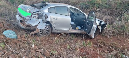 Colisão entre carro e carreta deixa uma pessoa ferida na SC-160