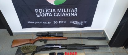Agressões contínuas levam à prisão e apreensão de armas no interior de Faxinal dos Guedes