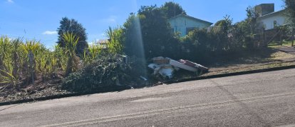 Descarte irregular de lixo preocupa moradores no Bairro João Winckler, em Xanxerê