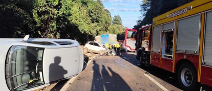Homem morre em grave acidente envolvendo cinco veículos na BR-282 em Chapecó