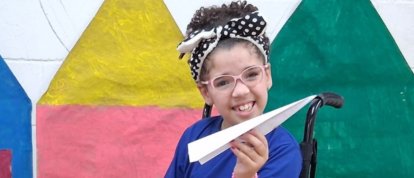 Campanha busca arrecadar R$ 150 mil para cirurgia de menina com paralisia cerebral