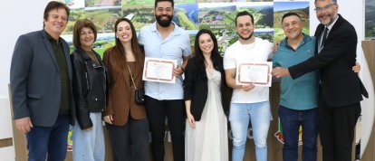 VÍDEO: Dupla Léo e Gian recebe Moção de Aplausos e Reconhecimento em Abelardo Luz